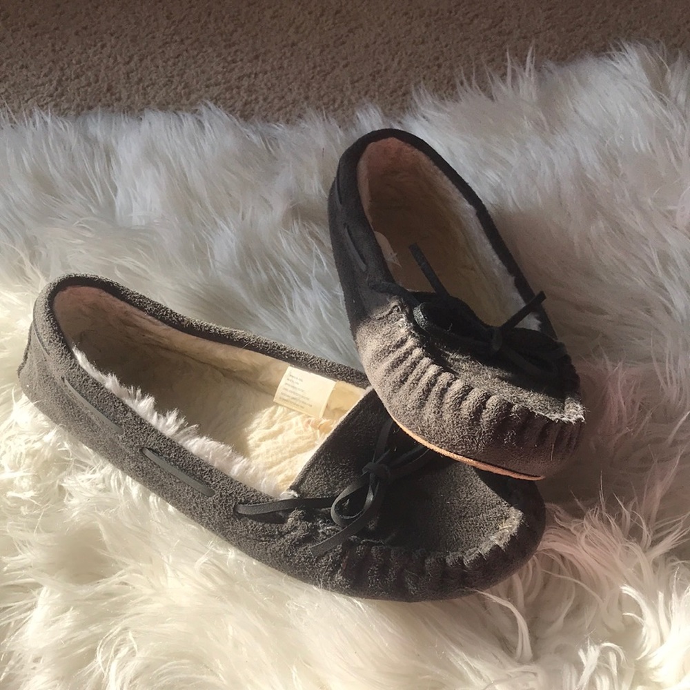 Kohl’s gray slippers